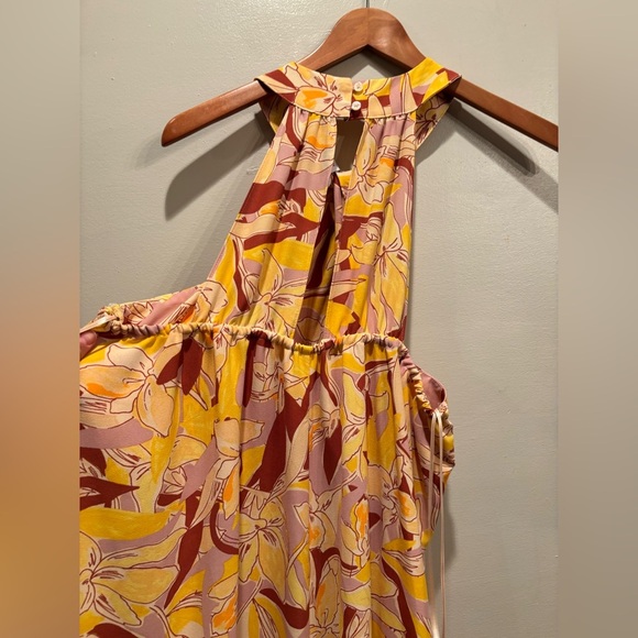 Wide leg jumpsuit halter top size XL feminine floral vacation island tropical - Picture 9 of 16